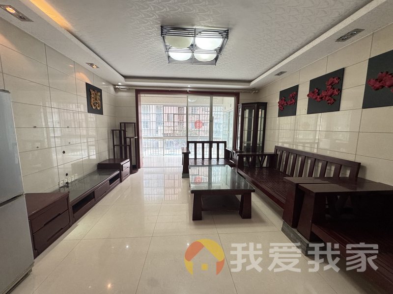 南昌我爱我家康桥绿城A区 南北通透，采光好 装修好，环镜优美 视野好，诚心出售