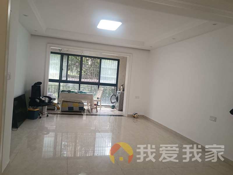 南昌我爱我家城泰湖韵天成 南北通透，采光好 装修好，环镜优美 周边匹套完善，，出行方便