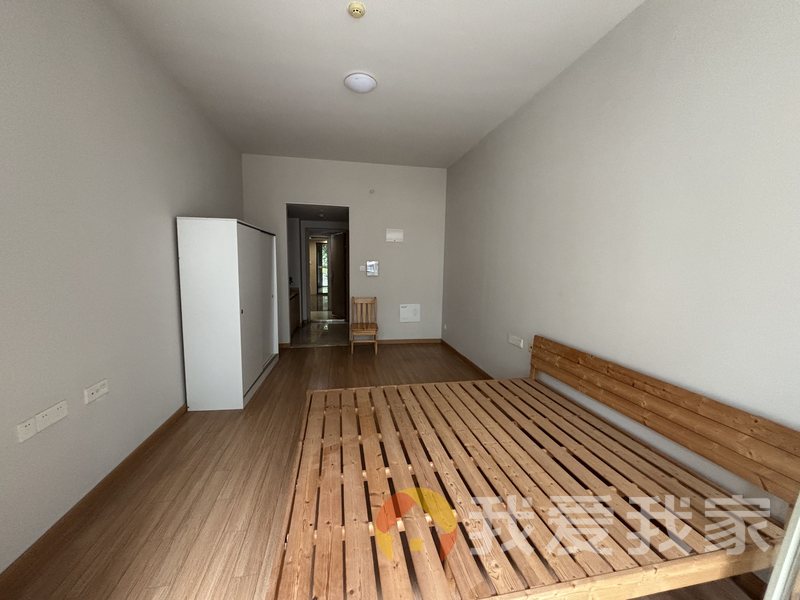 南昌我爱我家万科金色名郡 南北通透，采光好 装修好，环镜优美 近地铁 视野好，诚心出售