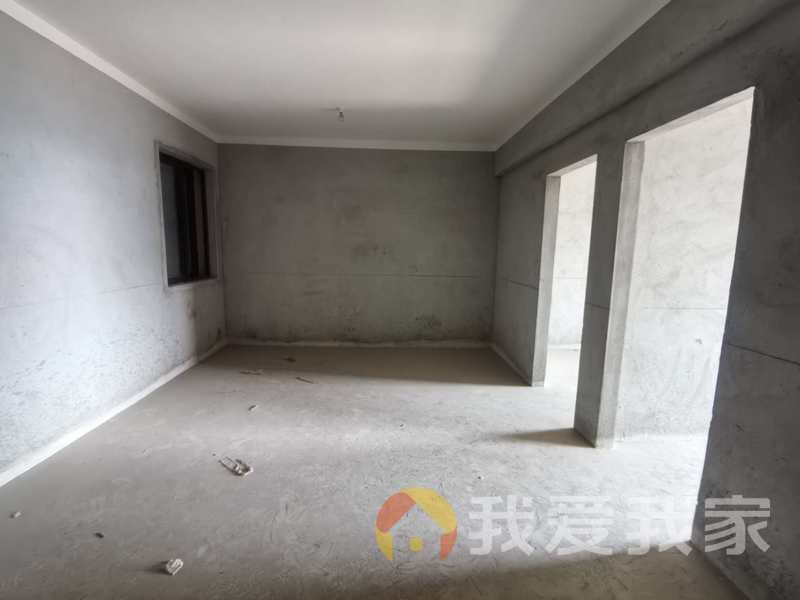 南昌我爱我家绿地象南中心(南浦锦城) 南北通透，采光好 视野好，诚心出售