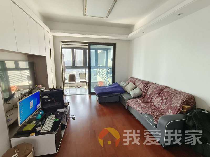 南昌我爱我家新力弘阳府 南北通透，采光好 装修好，环镜优美 近地铁 视野好，诚心出售