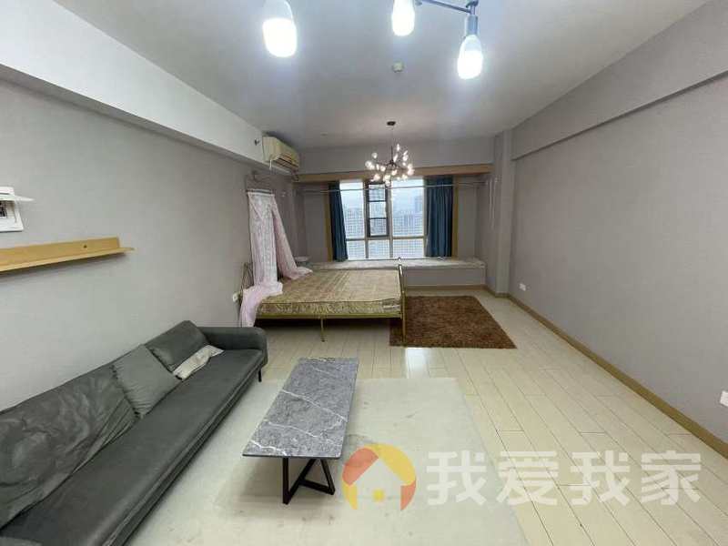 南昌我爱我家皇冠国际 南北通透，采光好 装修好，环镜优美 视野好，诚心出售