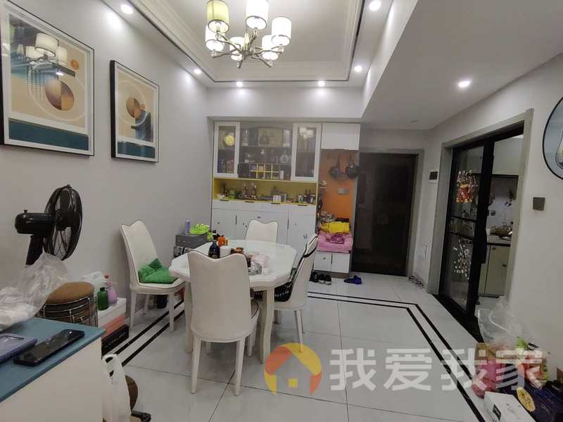 南昌我爱我家金源大厦 南北通透，采光好 装修好，环镜优美 中间楼层