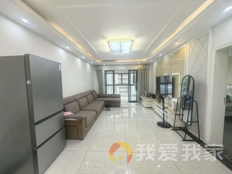 南昌我爱我家保利香槟国际 南北通透，采光好 装修好，环镜优美 近地铁 视野好，诚心出售