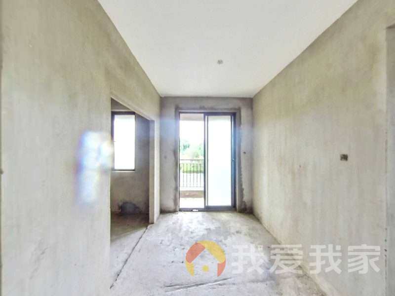 南昌我爱我家新建城B6区 南北通透，采光好 近地铁 视野好，诚心出售