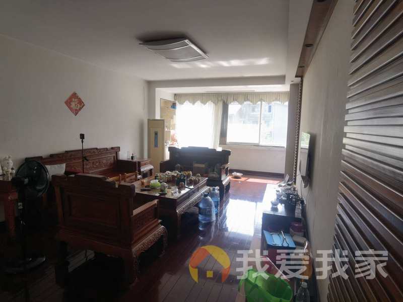 南昌我爱我家鑫隍城一期 南北通透，采光好 近地铁 视野好，诚心出售