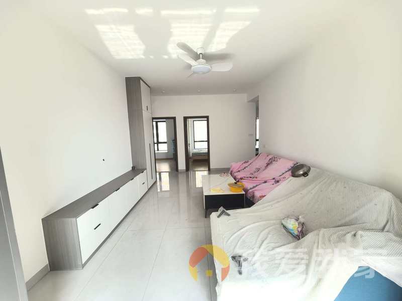 南昌我爱我家中骏蓝湾香郡 南北通透，采光好 周边匹套完善，，出行方便