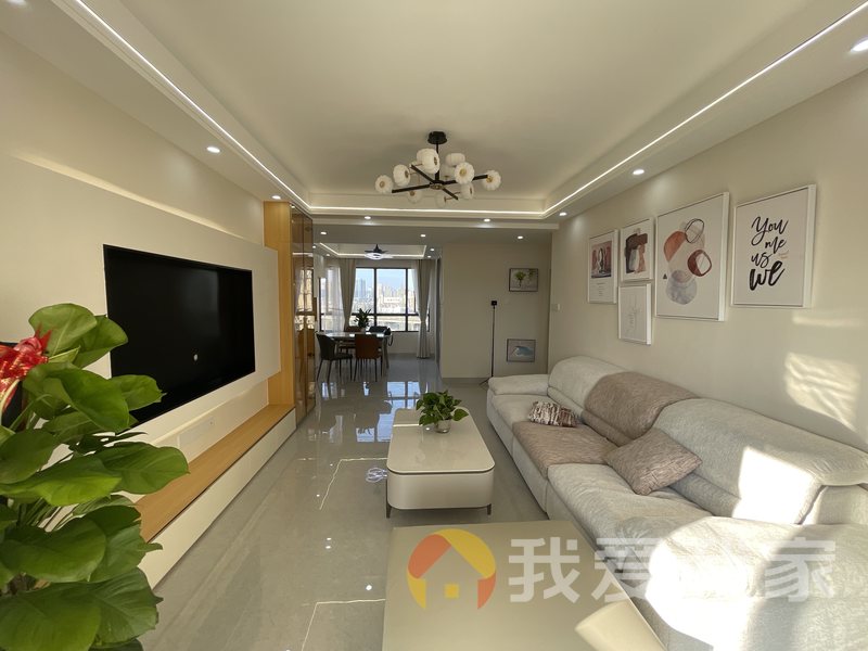 南昌我爱我家伟象佰业城（锦尚都会） 南北通透，采光好 装修好，环镜优美 中间楼层