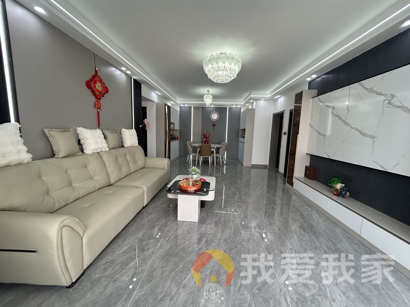 南昌我爱我家国贸广场 装修好，环镜优美 视野好，诚心出售