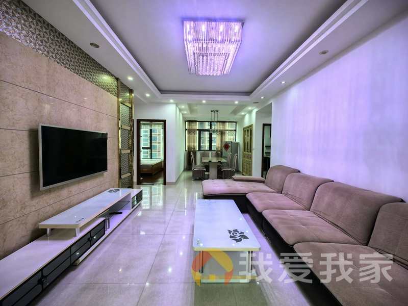 南昌我爱我家出门3号地铁口精装修家具家电齐全。拎包入住