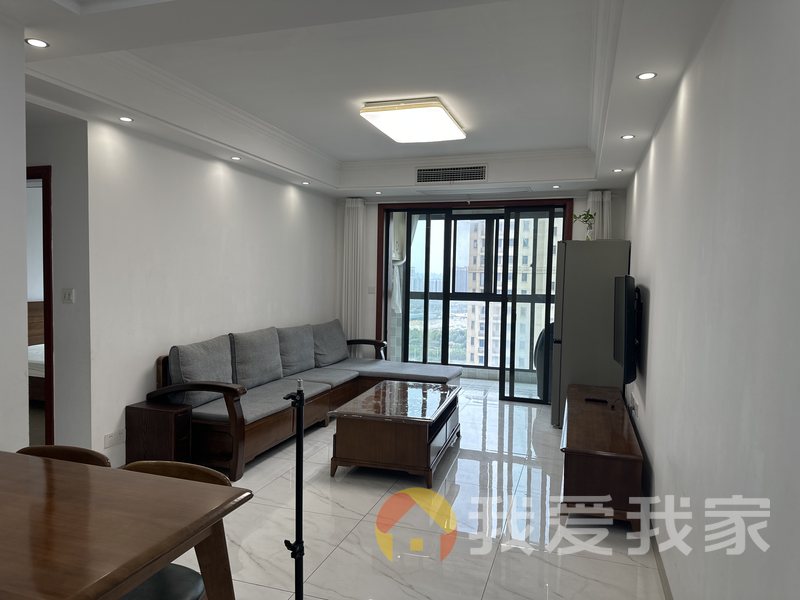 南昌我爱我家联发君悦华庭 南北通透，采光好 装修好，环镜优美 中间楼层