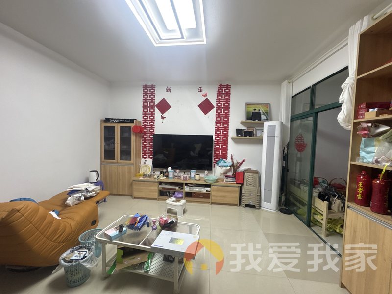 南昌我爱我家中磊锦绣365 南北通透，采光好 装修好，环镜优美 近地铁 中间楼层