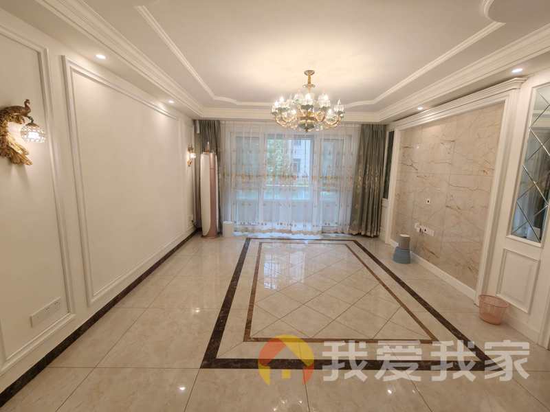 南昌我爱我家方大上上城 南北通透，采光好 装修好，环镜优美 近地铁 中间楼层