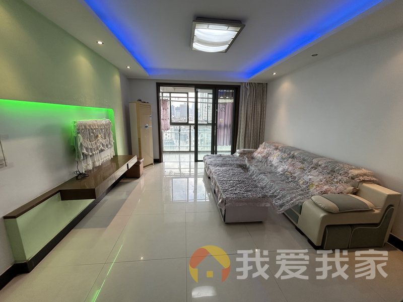 南昌我爱我家凤凰城一期凤鸣苑 南北通透，采光好 装修好，环镜优美 近地铁 中间楼层