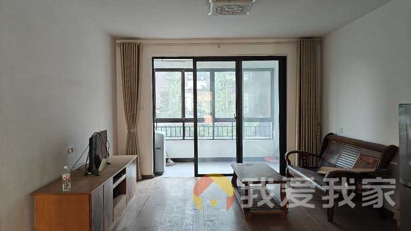 南昌我爱我家正荣大湖之都朗逸湾 南北通透，采光好 装修好，环镜优美 近地铁 视野好，诚心出售