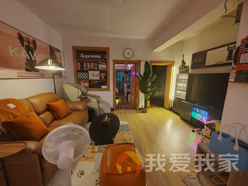 南昌我爱我家经堂巷 南北通透，采光好 装修好，环镜优美 视野好，诚心出售