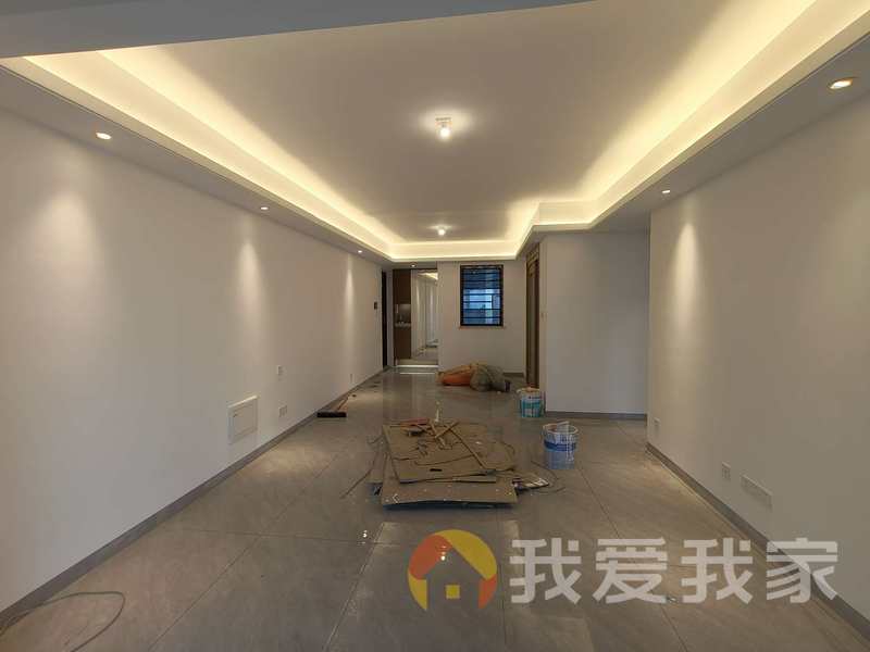 南昌我爱我家九颂山河时代城 南北通透，采光好 装修好，环镜优美 近地铁 中间楼层