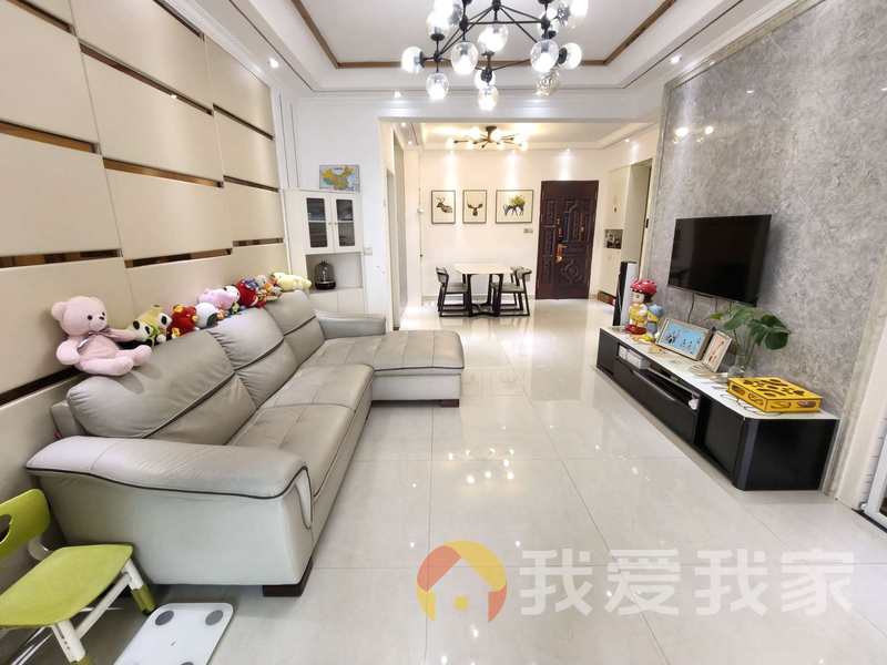 南昌我爱我家中央香榭花园二期 南北通透，采光好 装修好，环镜优美 中间楼层