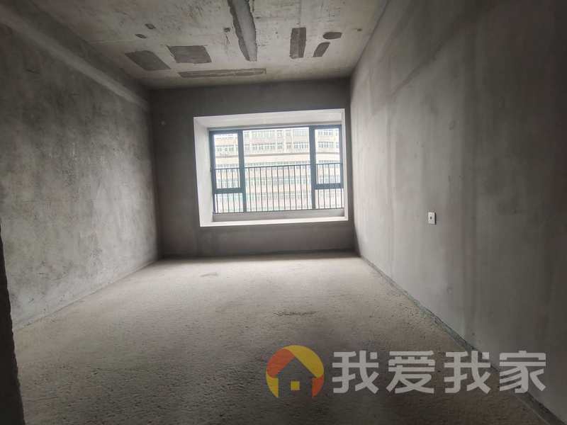 绳金塔对面 电梯洋房 可改4房