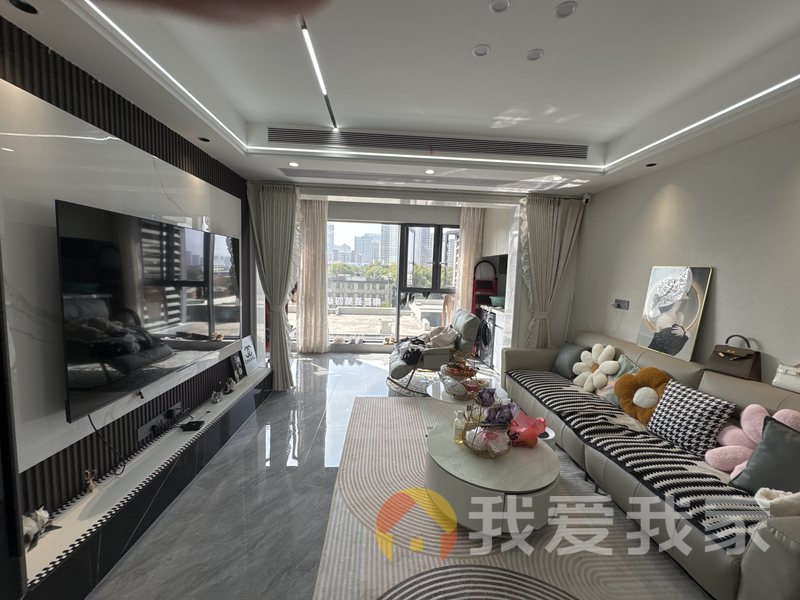 一德书香上园 户型方正，采光好 装修好，环镜优美 周边匹套完善，，出行方便