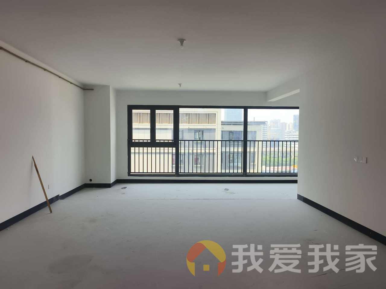 保利琅悦 户型方正，采光好 中间楼层