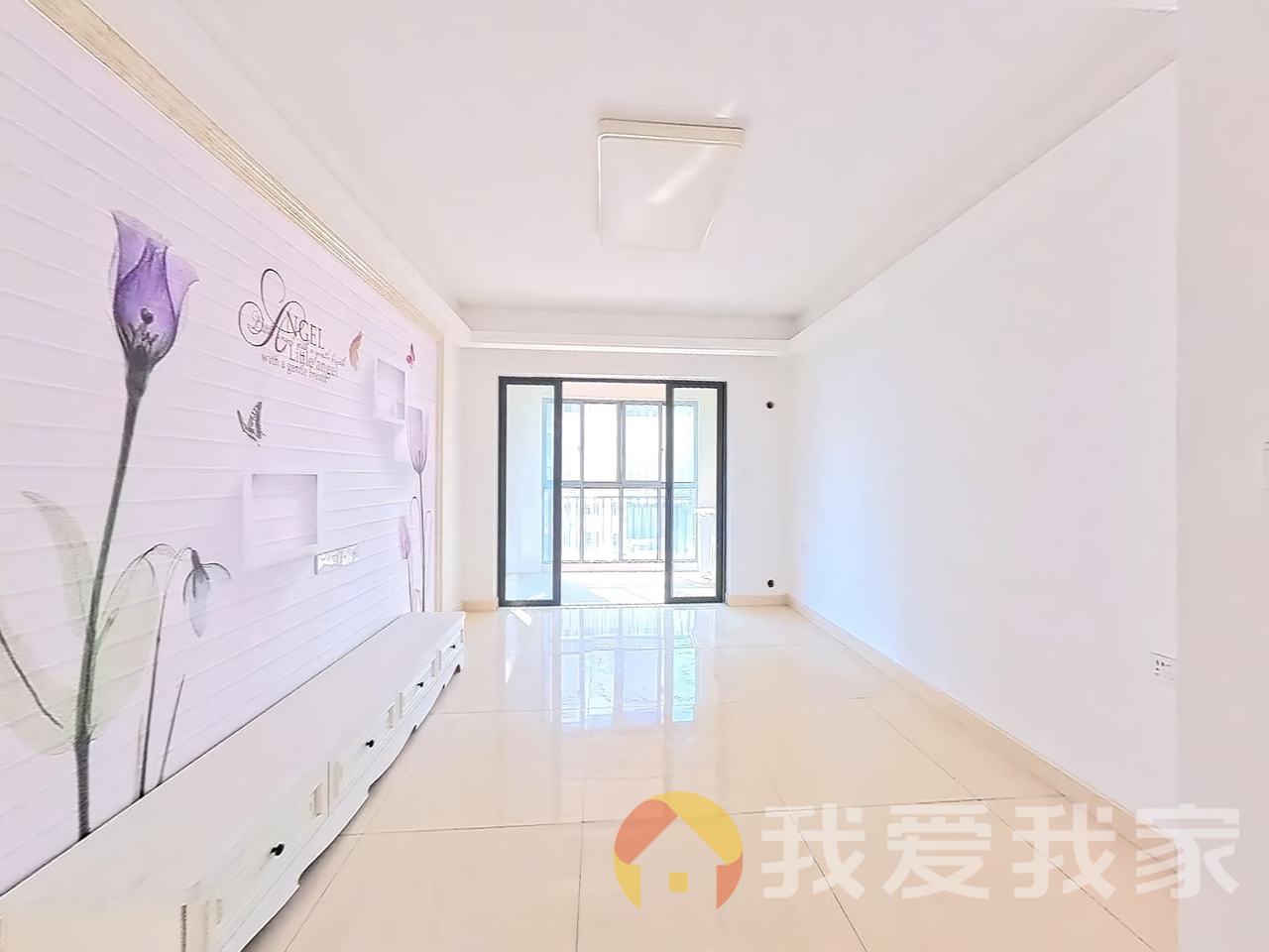 南部美的城 户型方正，采光好 装修好，环镜优美 中间楼层