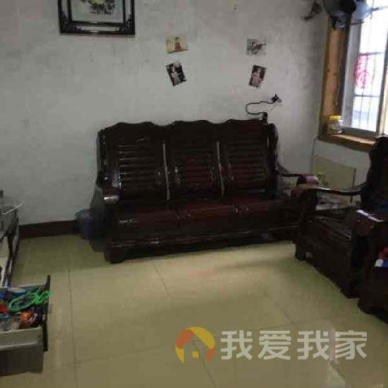 南昌我爱我家京东小区C区 南北通透，采光好 装修好，环镜优美 近地铁 周边匹套完善，，出行方便